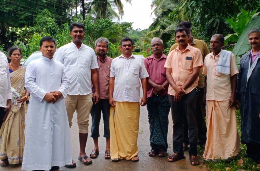  ಗುಡ್ಡ ಕುಸಿದು ಹಾನಿಯಾದ ಗಂಡಿಬಾಗಿಲು ತೊಮಸ್ ರವರ  ಮನೆಗೆ ಕೆಪಿಸಿಸಿ ಪ್ರಧಾನ ಕಾರ್ಯದರ್ಶಿ ರಕ್ಷಿತ್ ಶಿವರಾಂ ಭೇಟಿ